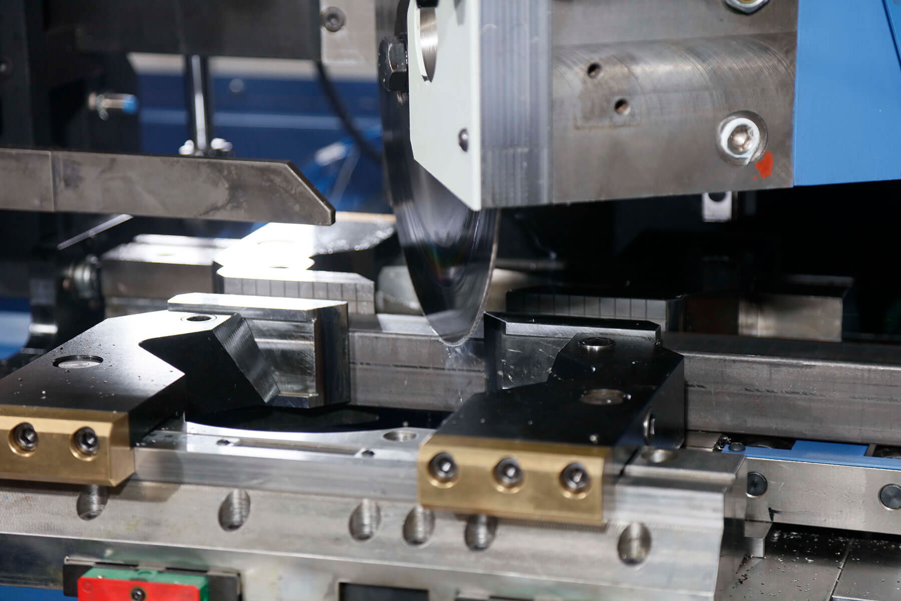SIMEC X 120 CNC Circular Cutting Machine